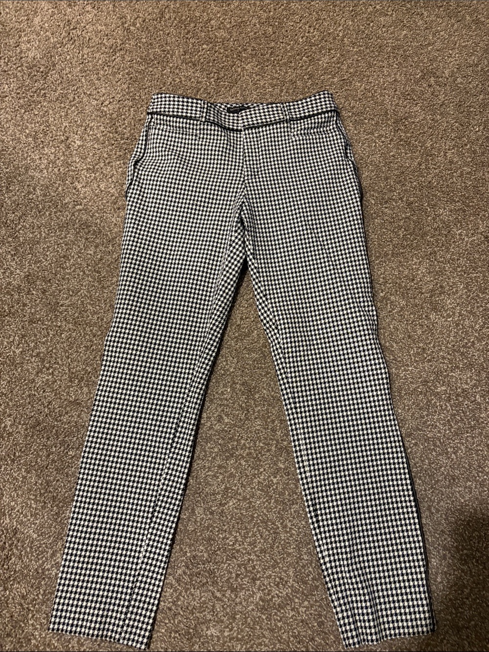 Banana Republic Black and White Houndstooth Ankle Pants